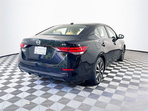 Used 2021 Nissan Sentra SV w/ SV Premium Package image 5