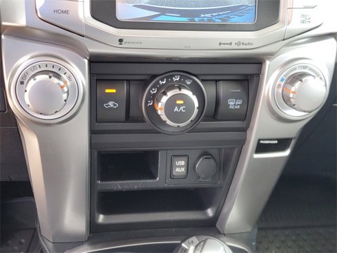 Used 2017 Toyota 4Runner SR5 Premium image 27