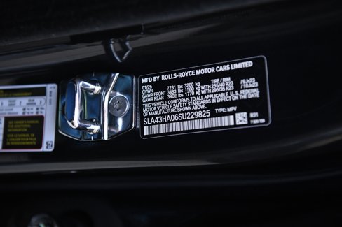 New 2025 Rolls-Royce Cullinan Black Badge image 31