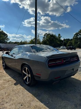 Used 2019 Dodge Challenger SXT image 7