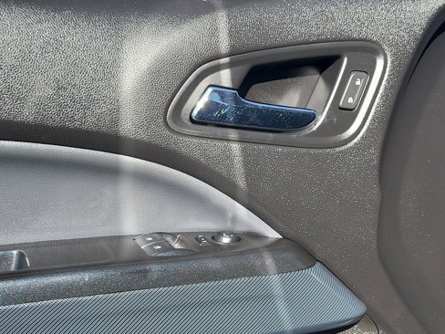Used 2018 Chevrolet Colorado Z71 image 19