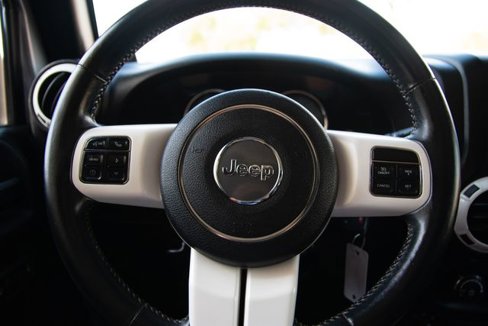 Used 2014 Jeep Wrangler Sahara image 26