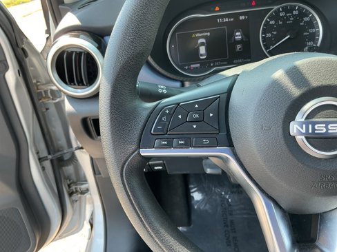 Used 2023 Nissan Versa SV image 18