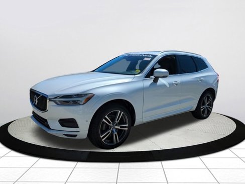 Used 2019 Volvo XC60 T5 Momentum w/ Premium Package image 7