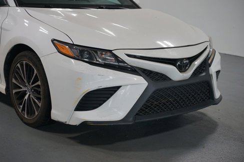 Used 2020 Toyota Camry SE image 4