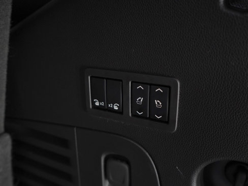 Used 2018 GMC Yukon Denali w/ Denali Ultimate Package image 11