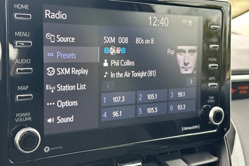 Used 2021 Toyota Corolla LE image 17