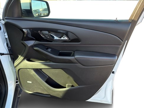 Used 2023 Chevrolet Traverse RS image 20