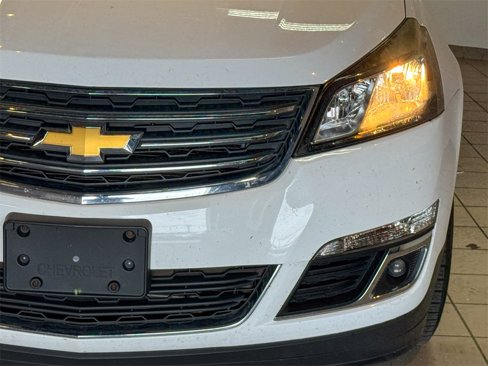 Used 2017 Chevrolet Traverse LT image 12