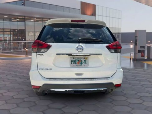 Used 2018 Nissan Rogue S image 29