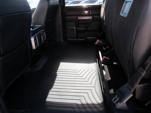 Used 2015 Ford F150 Platinum w/ Equipment Group 701A Luxury image 41