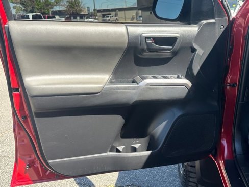 Used 2022 Toyota Tacoma SR5 image 13