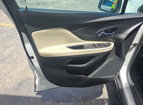 Used 2022 Buick Encore Preferred w/ Safety Package image 5