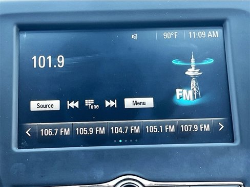 Used 2018 Chevrolet Equinox LS image 14