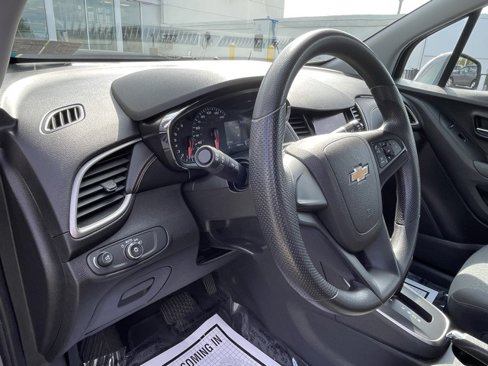 Used 2020 Chevrolet Trax LS image 16