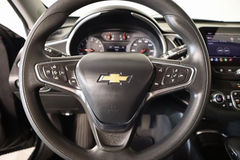 Used 2023 Chevrolet Malibu LT image 3