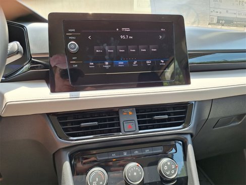 New 2025 Volkswagen Taos S image 18