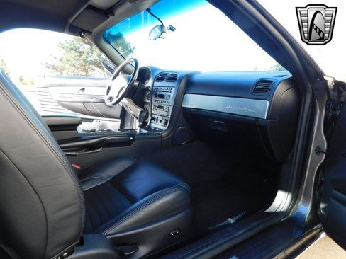 Used 2003 Ford Thunderbird image 18