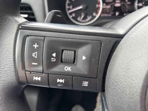 Used 2024 Nissan Rogue SV image 22