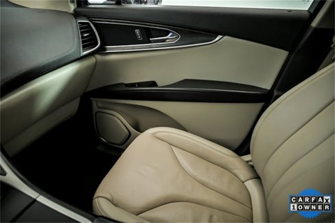 Used 2019 Lincoln Nautilus Select image 23