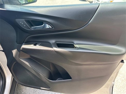 Used 2021 Chevrolet Equinox LT image 18