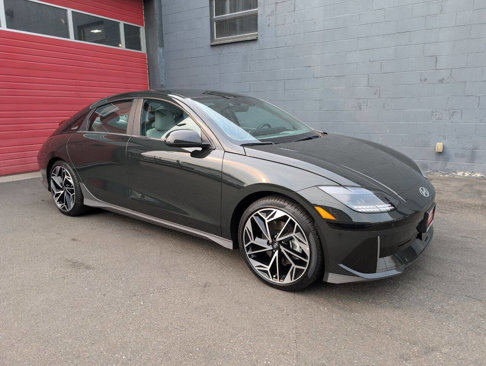 Used 2023 Hyundai Ioniq 6 SEL image 1
