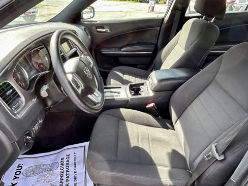 Used 2012 Dodge Charger SE image 3