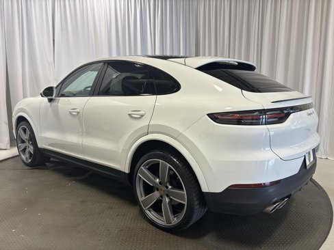 Certified 2023 Porsche Cayenne S image 3