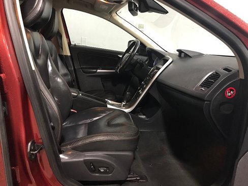 Used 2011 Volvo XC60 T6 image 13