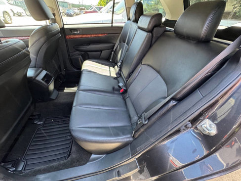 Used 2011 Subaru Outback 3.6R Limited image 13