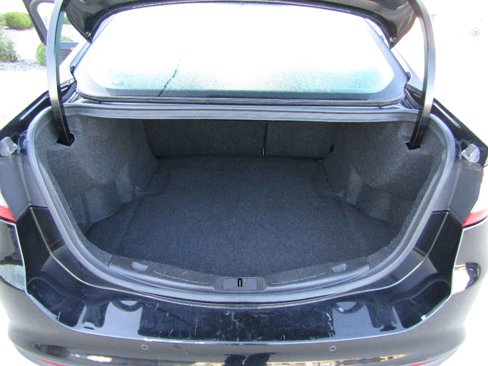 Used 2016 Ford Fusion SE w/ Equipment Group 202A image 14