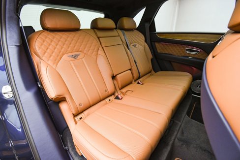 Used 2023 Bentley Bentayga image 50