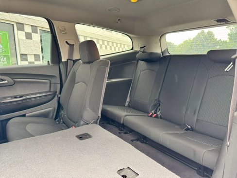 Used 2010 Chevrolet Traverse LT w/ Personal Connectivity Package image 33
