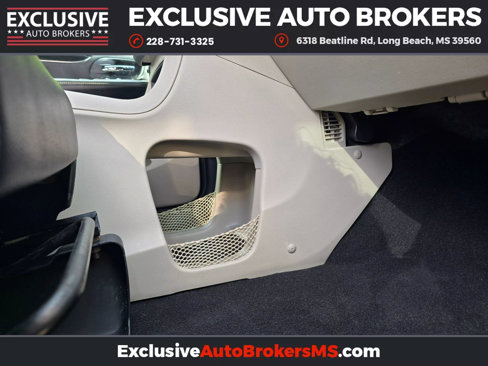 Used 2019 Dodge Grand Caravan SXT image 36