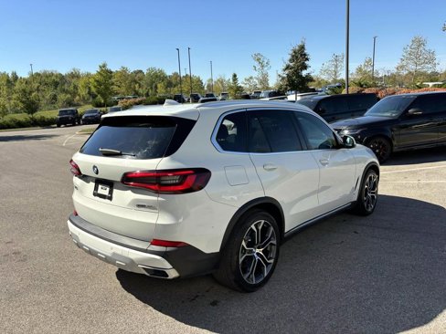 Used 2021 BMW X5 xDrive40i w/ Premium Package image 7