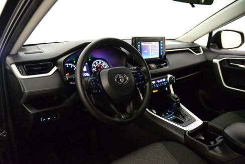 Used 2021 Toyota RAV4 XLE image 29