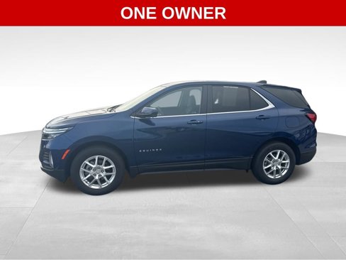 Used 2022 Chevrolet Equinox LT image 2