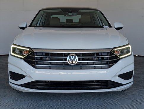 Used 2021 Volkswagen Jetta SEL image 3