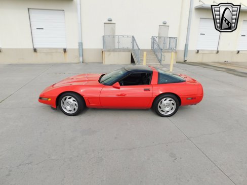 Used 1995 Chevrolet Corvette Coupe image 9