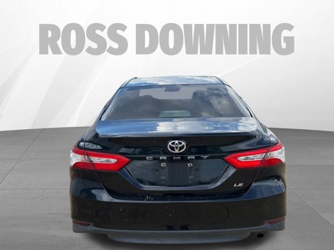 Used 2018 Toyota Camry L image 5