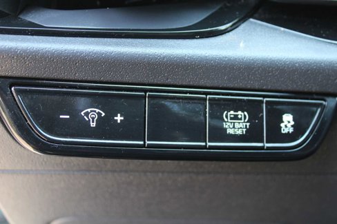 Certified 2023 Kia Niro EX Touring image 24