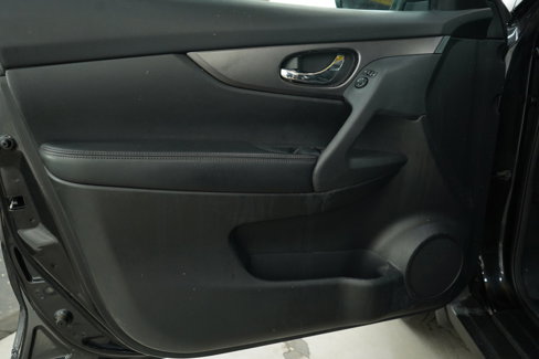 Used 2016 Nissan Rogue SV image 20