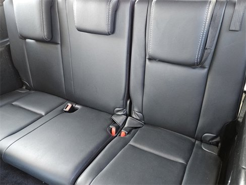 Used 2018 Toyota Highlander SE image 8