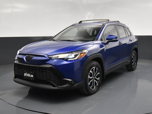 Used 2024 Toyota Corolla Cross SE image 2