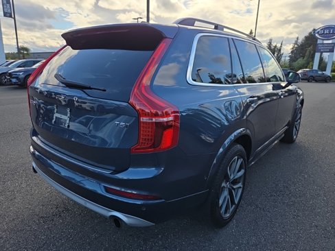 Used 2018 Volvo XC90 T5 Momentum w/ Convenience Package image 2