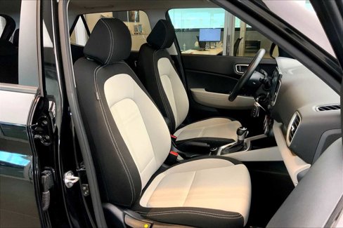 Used 2023 Hyundai Venue SEL image 8