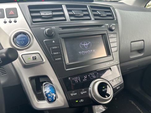 Used 2014 Toyota Prius V Three image 12
