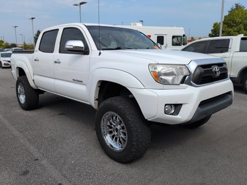 Used 2015 Toyota Tacoma 4x4 Double Cab image 2