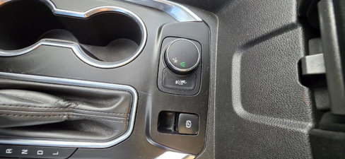 Used 2018 Chevrolet Traverse LT image 18