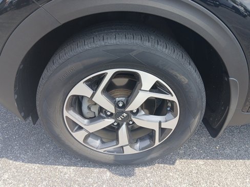 Used 2020 Kia Sportage LX w/ LX Popular Package image 2